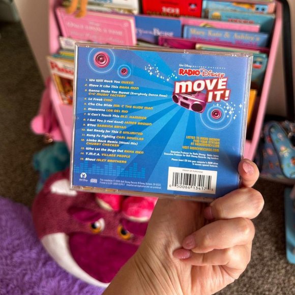RADIO DISNEY MOVE IT CD - Picture 2 of 3